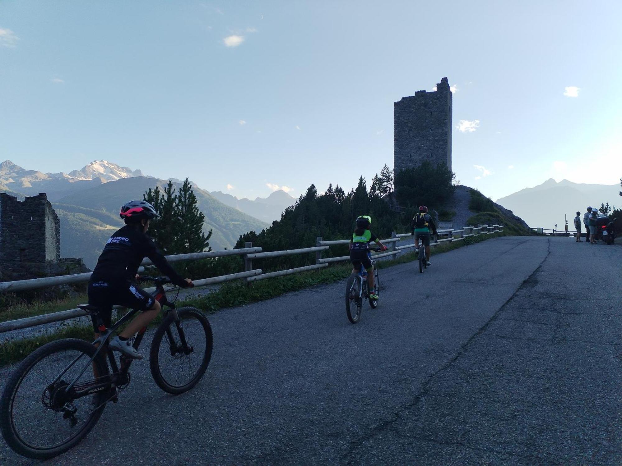 Via Cancano Valdidentro-Bormio Premadio Esterno foto